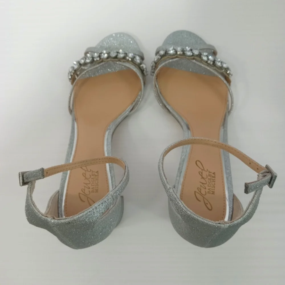JEWEL BADGLEY MISCHKA Giona Silver Sandal Women's Size 8.5